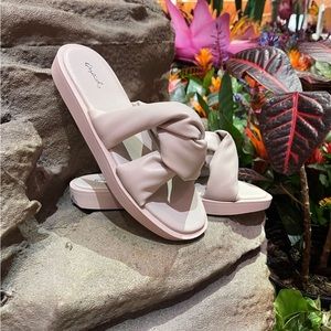 Warm grey flat, slip on sandal with top knot detail